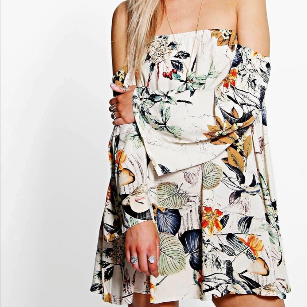 BOHOO Off-shoulder Floral Woven Dress Size 4
